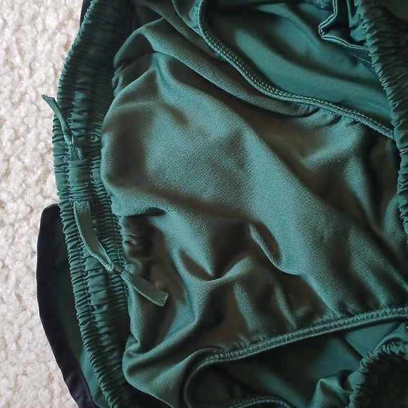 Nike Dri-FIT Green Performance Shorts - Brief Lined - Picture 5 of 5